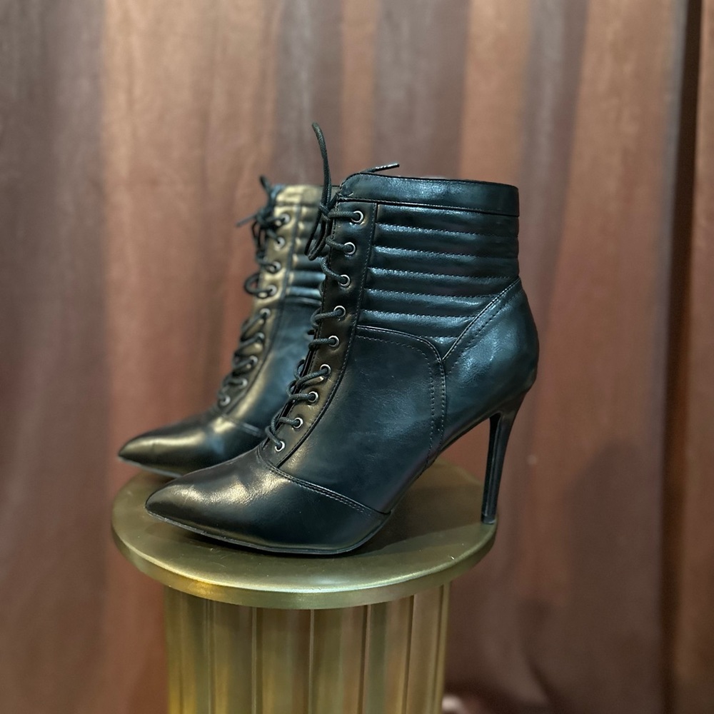 Black lace up heeled boots size 13